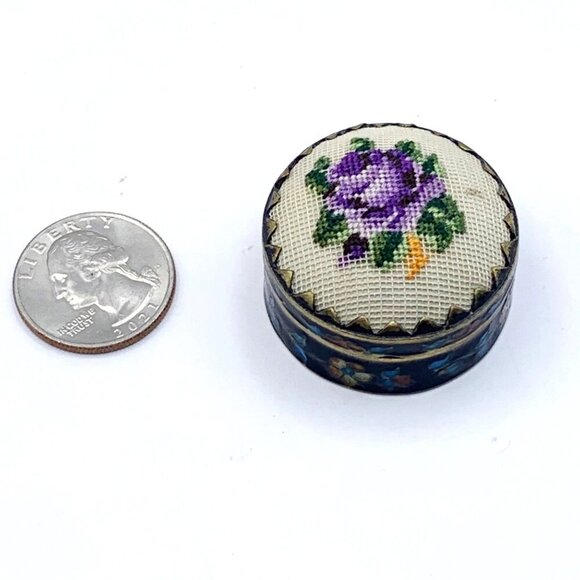 Vintage Petit Point Cloisonné Enamel Pill Box Embroidery Round Shape - Picture 6 of 9
